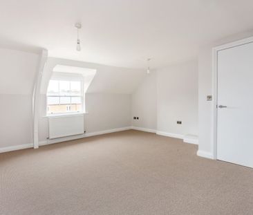 1 bedroom duplex to rent - Photo 3