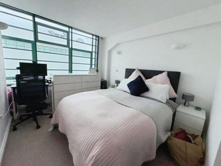 2 bedroom flat to rent - Photo 4