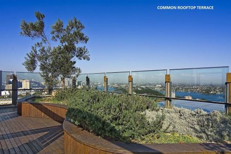 Stunning Sydney Harbour Bridge View - Photo 5