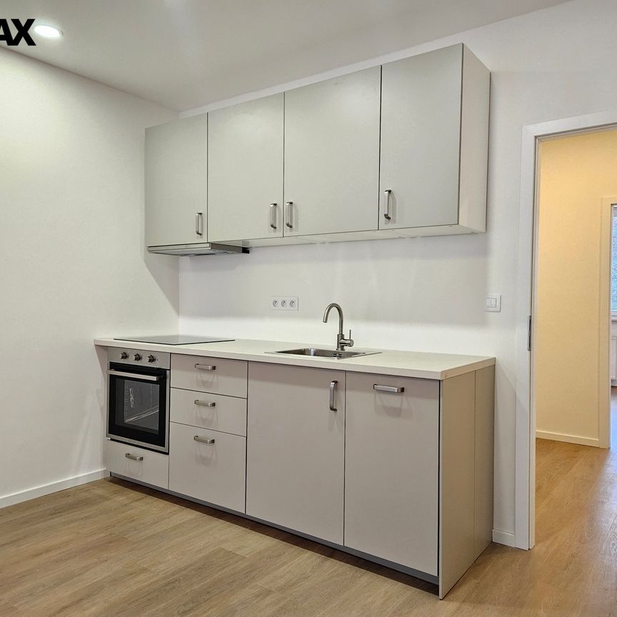 Pronájem bytu 2+kk v osobním vlastnictví 48 m², Praha 5 - Hlubočepy - Photo 1