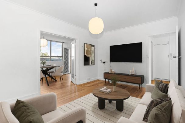 A Timeless Blend of Light, Space & Boutique Living - Photo 1