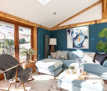 4 bedroom detached house to rent - Photo 1