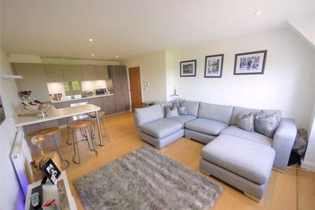 Luke Court, William Hunter Way, Brentwood, CM14 - Photo 2