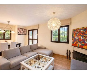 Alquiler de chalet adosado en Camino de la Viñuela - Photo 3