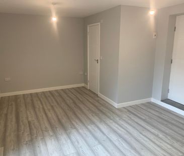 Studio to rent - Photo 6