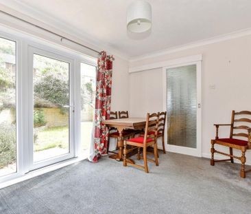 3 bedroom link detached house to rent - Photo 4