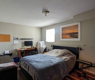 For Lease - 220 Westmeadow Drive, Kitchener, Ontario - Photo 2