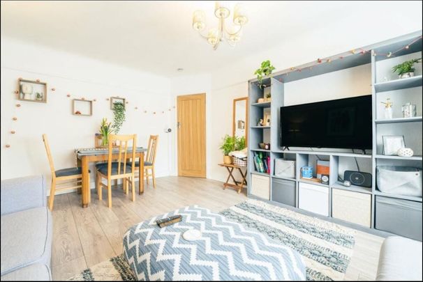 2 Bed Flat, Dorval Manor, SO15 - Photo 1