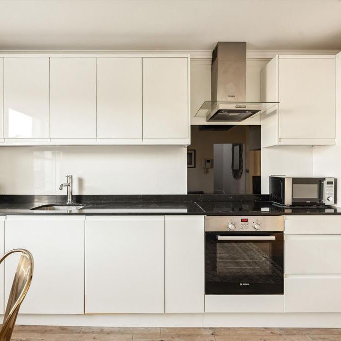 2 bedroom flat to rent - Photo 1