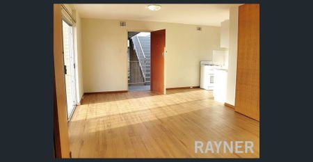 Spacious One Bedroom Apartment - Photo 4