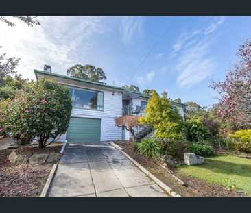 Light-Filled Family Home in a Prime Lindisfarne Location - Photo 6