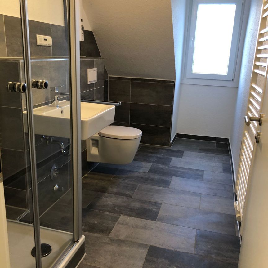 ** Gemütliche Dachgeschosswohnung wird ab März 26 umfangreich modernisiert ** - Photo 1