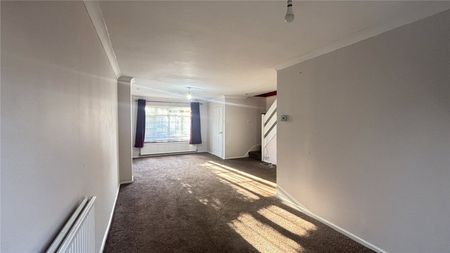 The Terrace, Chatsworth Road, Farnborough, Hampshire, GU14 - Photo 2