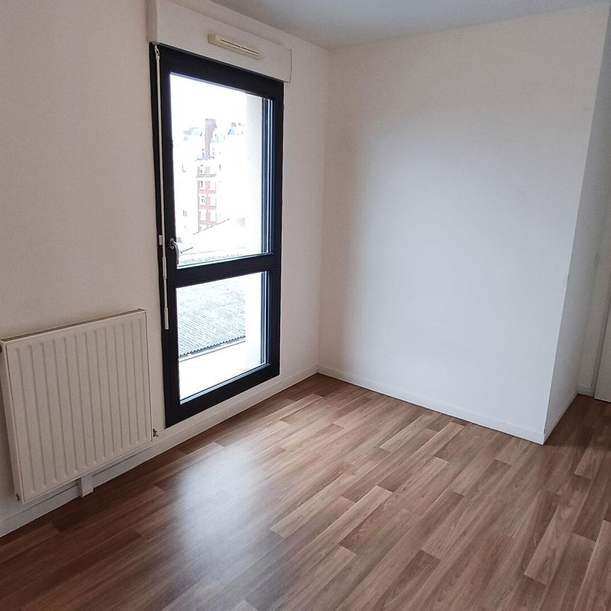 location Appartement T3 DE 76.9m² À AUBERVILLIERS - Photo 1