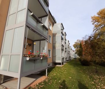 Ideale Starterwohnung mit Loggia mit Blick ins Grüne im 1. Stock **... - Photo 5