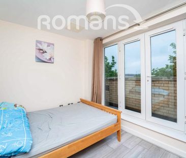 3 bedroom flat to rent - Photo 5