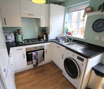 2 bedroom semi-detached house to rent - Photo 5