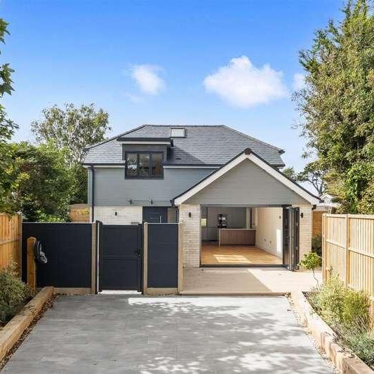 Sea Lane Gardens, Ferring, Worthing, BN12 - Photo 1