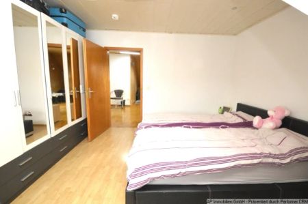 HECHTSHEIM - Der Klassiker: 2 Zimmer, Küche, Bad, Balkon im Dachgeschoss - Photo 4