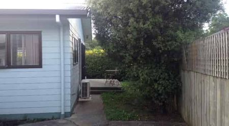 Tidy 3-Bedroom House - Photo 5