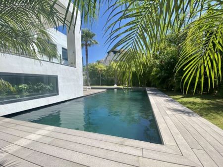 Luxury 4 bedroom Detached House for rent in Estepona, Spain - Photo 4