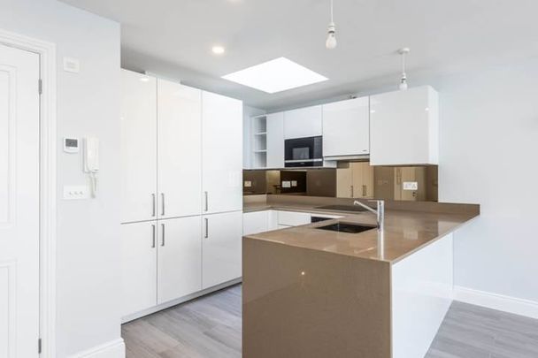 2 Bed Flat, Sefton Street, SW15 - Photo 1
