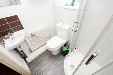 5 bedroom house to rent - Photo 2