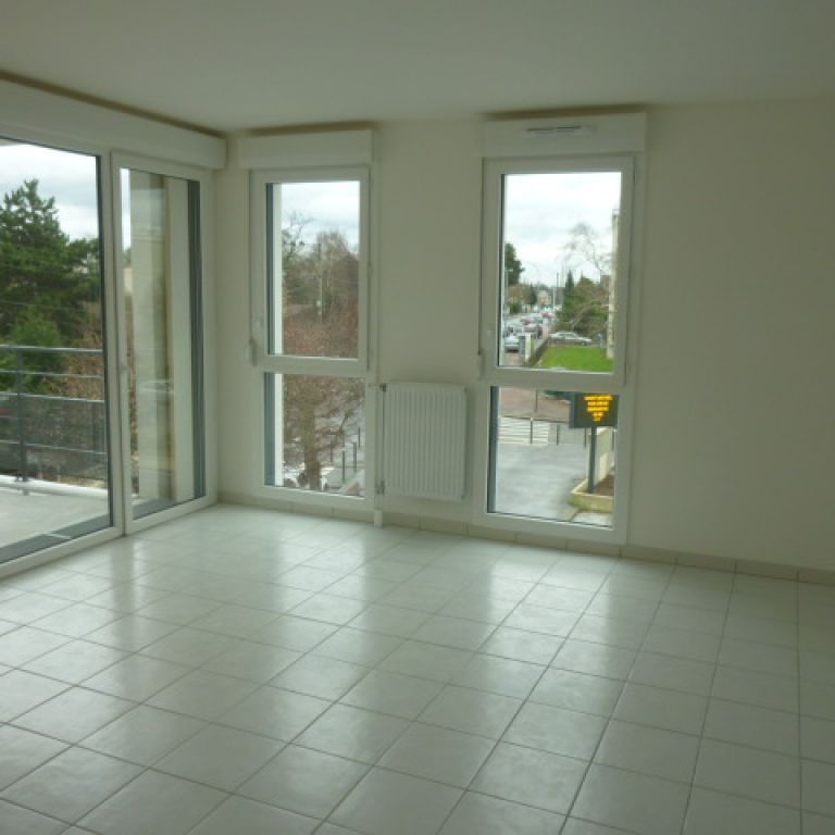 Location Appartement 2 pièces 46m² ST MICHEL SUR ORGE 91240 - Photo 1