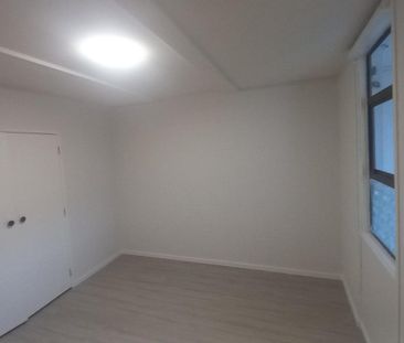 Freshly renovated 2 bedrooms - Photo 5