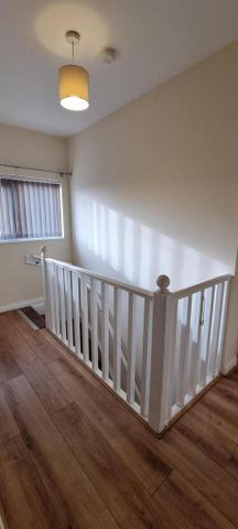 6 bedroom terraced house to rent - Photo 3