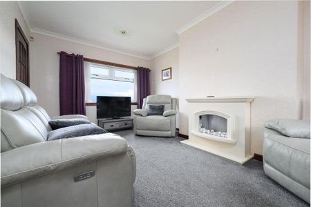 2 bedroom semi-detached house to rent - Photo 2