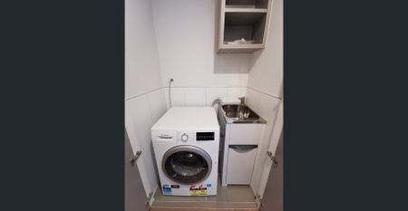 BEST VIEWLINES IN THE HEART OF CBD (FURNISHED) - Photo 3