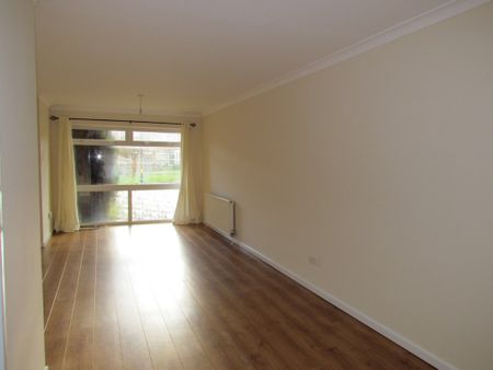 £995 - To Let - Photo 2