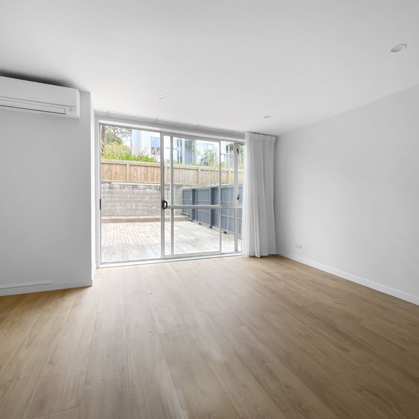 Four bedroom home in Newtown - Photo 1