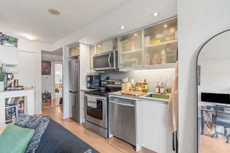 For Lease - 25 Telegram Mews Unit# 3711, Toronto, Ontario - Photo 5