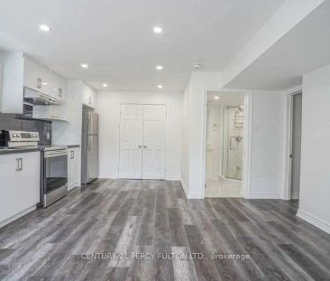 1040 Foxtail Crescent #Bsmt - Photo 2