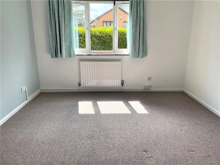 4 bedroom detached house to rent - Photo 4