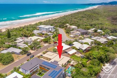 LARGE BEACHSIDE HOME IN PEREGIAN BEACH - Photo 3