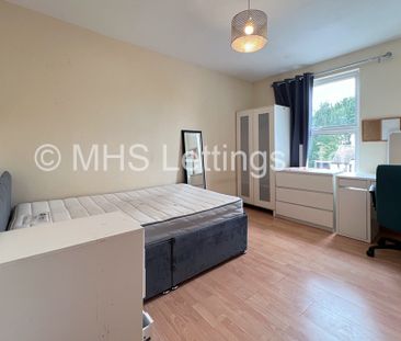 4 Bedroom Mid Terraced House for rent in Newport Mount - Photo 5