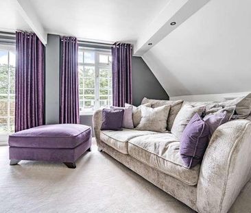 Ravenswood House, Lower Hale, Farnham, Surrey, GU9 - Photo 1