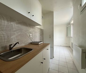 Location Appartement 1 pièce 23m² - Photo 2