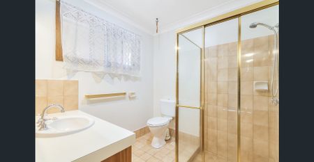 GENEROUS THREE-BEDROOM DUPLEX IN GREAT LOCATION - Photo 4