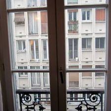 Logement à Paris, Location meublée - Photo 1