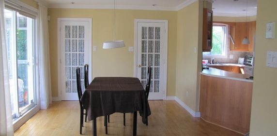 Grand 4 1/2 lumineux, bord de l'eau, solarium, St-Eustache rive-nord - Photo 2