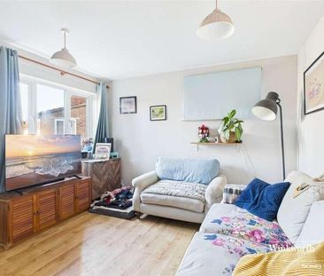 Walton Way, Newbury, Berkshire, RG14 - Photo 1