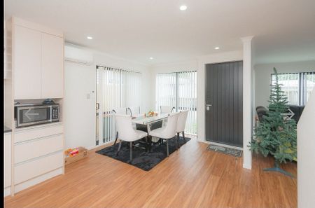 So Central, So convenient - Photo 2