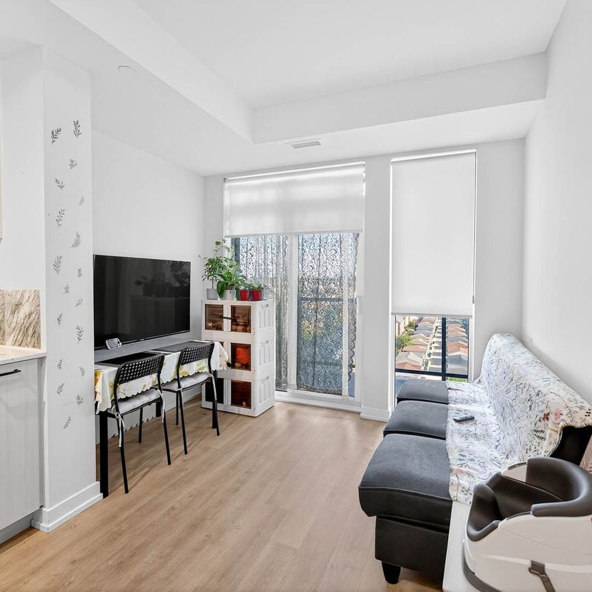 For Lease - 2300 St Clair Avenue Unit# 813, Toronto, Ontario - Photo 1