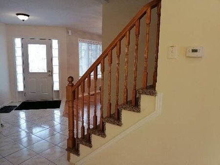 For Lease - 22 Clairfields Drive Unit# Main Unit, Guelph, Ontario - Photo 4