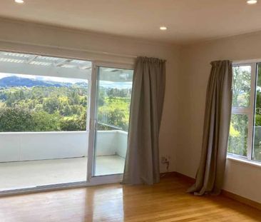 Bright harbour home - Photo 3