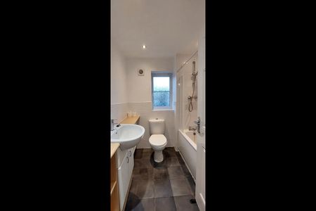 3 Bed End Terrace, Page Avenue, NG5 - Photo 5